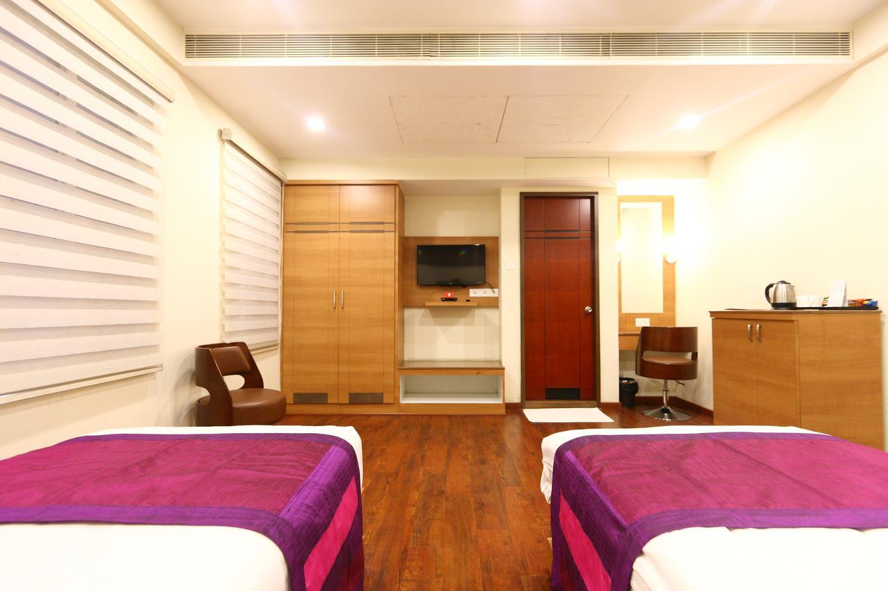Fabhotel Prime Adore Residency Chennai Exterior foto